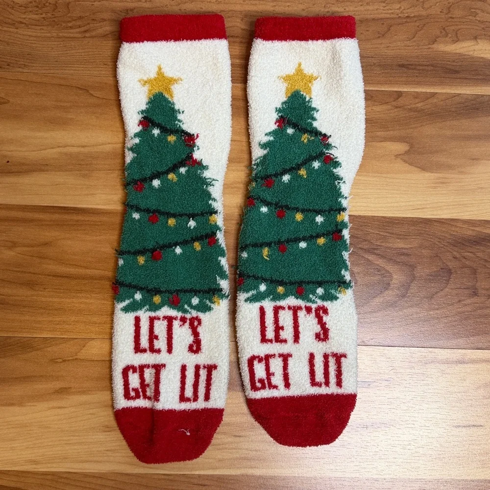 3 for $20 UNBRANDED Ladies Novelty Christmas Themed Crew Socks Santa Reindeer